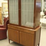 747 3262 DISPLAY CABINET